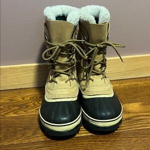 SOREL Caribou Women’s Waterproof Boots